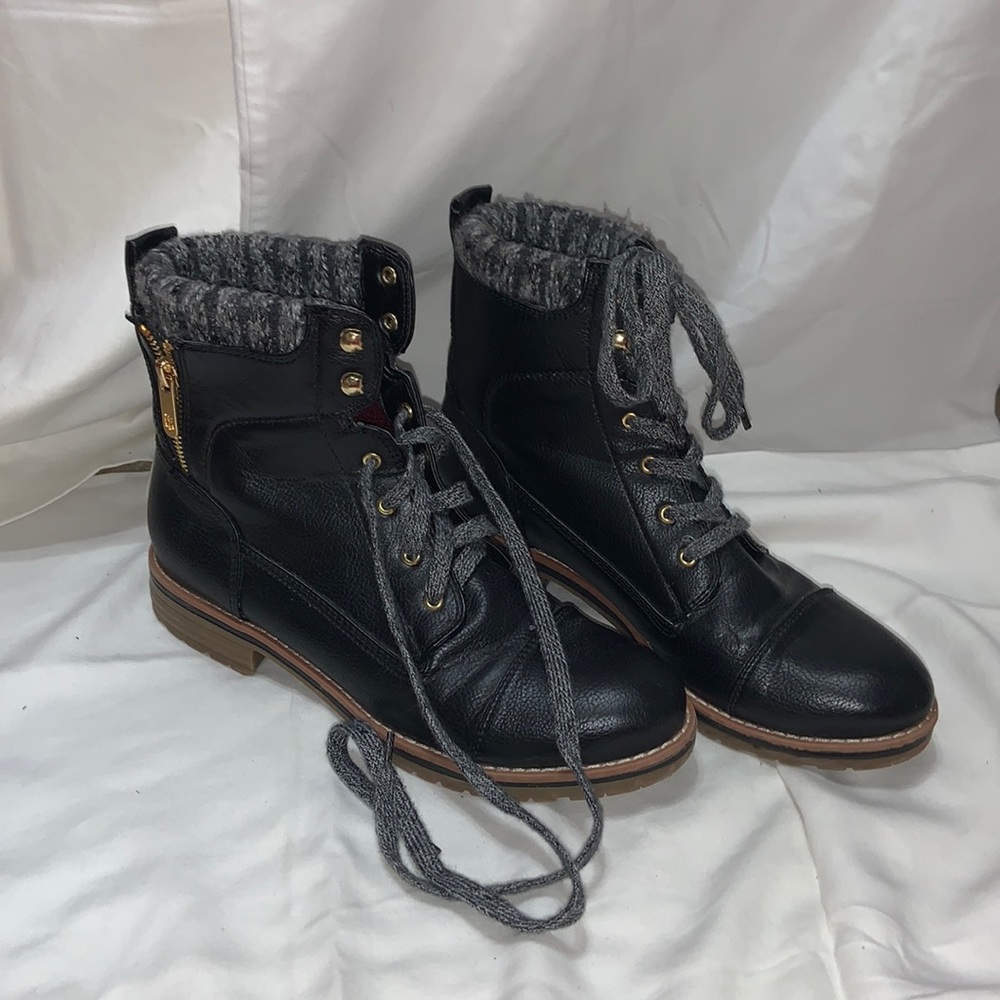 Tommy Hilfiger lace up leather boots